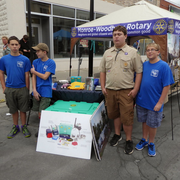 2014-09-13-14 monroe cheese fest and the rotary booth