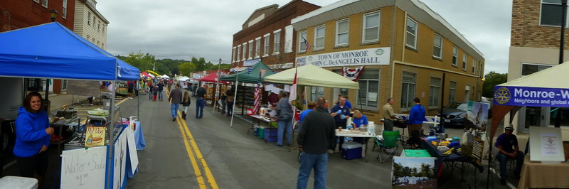 2014-09-13-20 monroe cheese fest and the rotary booth