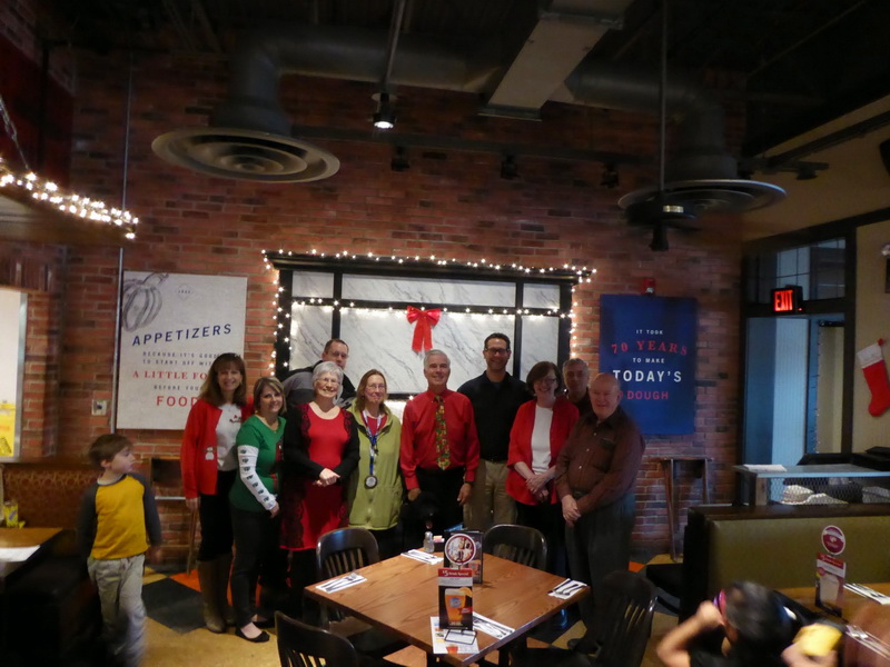 2014-12-06-13 unos mw rotary toys for tots santa drive